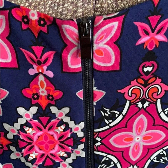 Vince Camuto navy/pinks stretch lined shift dress - Picture 6 of 7